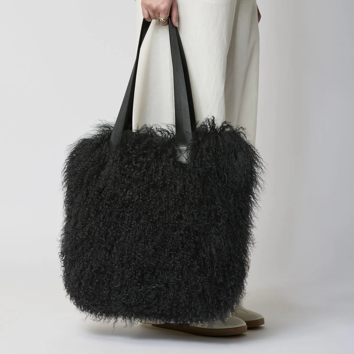 Hailey Shopper - Image 3